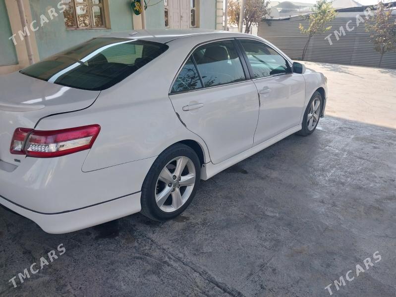 Toyota Camry 2011 - 180 000 TMT - Büzmeýin - img 4