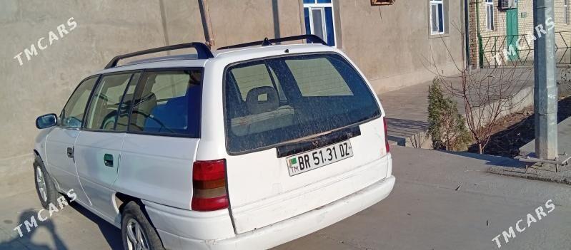 Opel Astra 1995 - 36 000 TMT - Гороглы (Тагта) - img 3