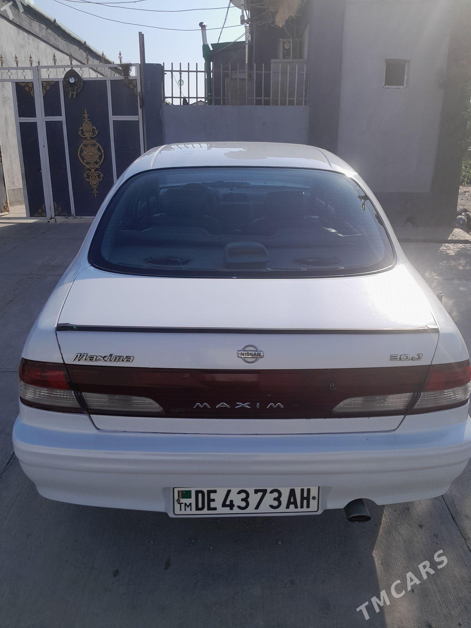 Nissan Maxima 1998 - 62 000 TMT - Бахарден - img 6