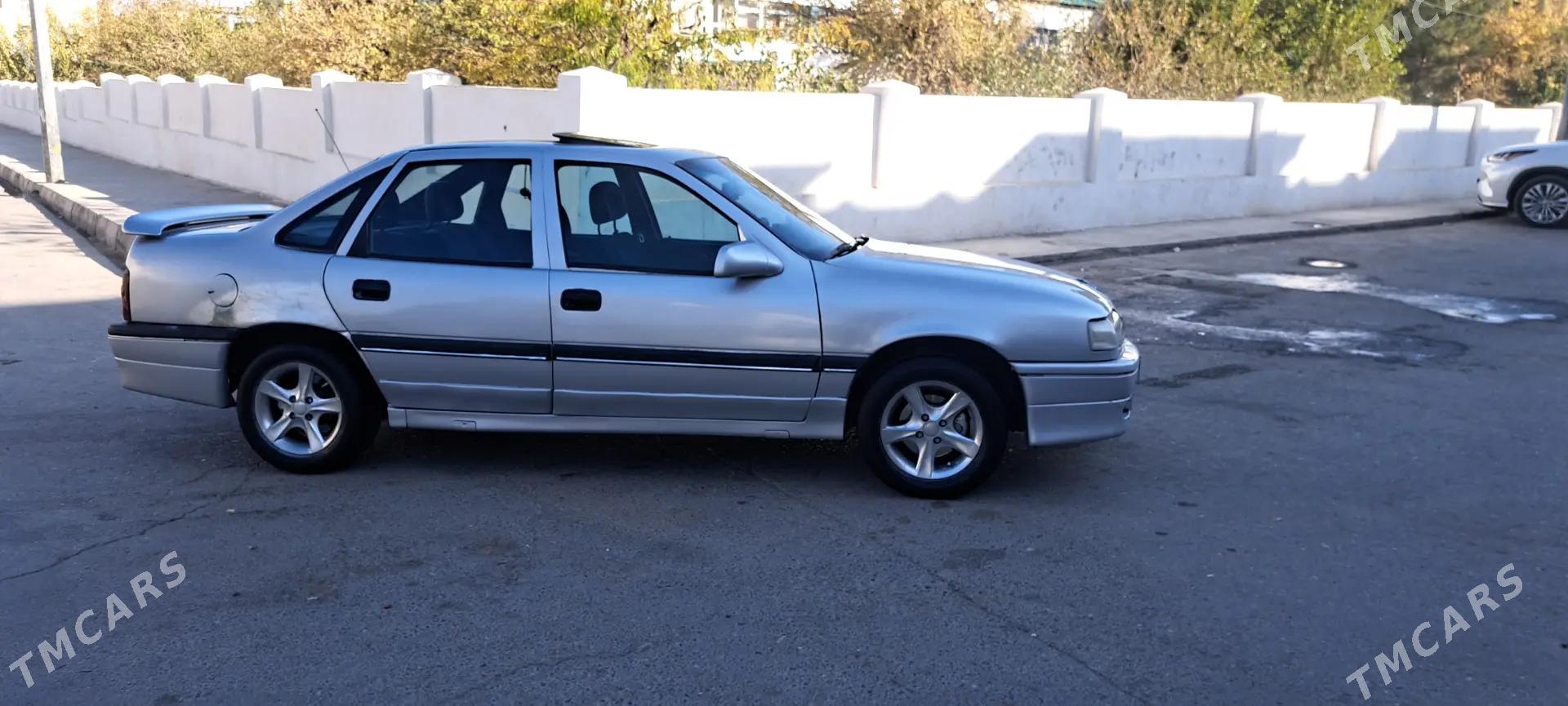 Opel Vectra 1992 - 40 000 TMT - Бахарден - img 4