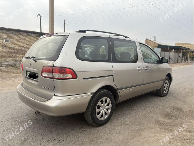 Toyota Sienna 2002 - 200 000 TMT - Туркменабат - img 3