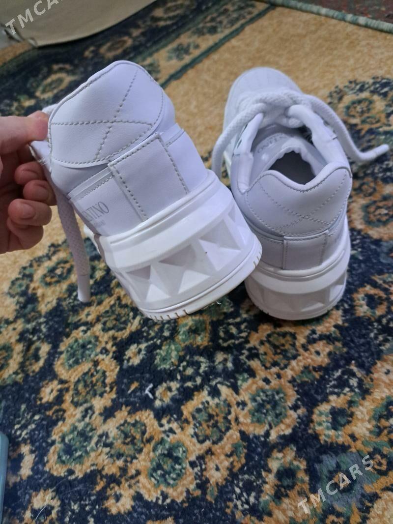 Женские кроссовки - Чарджоу - img 3