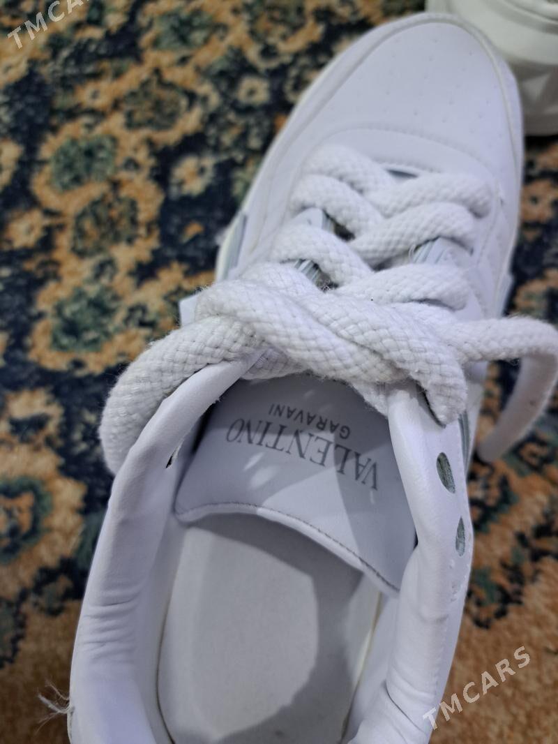 Женские кроссовки - Чарджоу - img 4