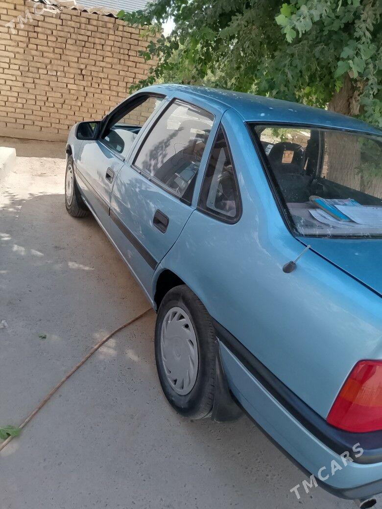 Opel Vectra 1990 - 37 000 TMT - Сакарчага - img 3