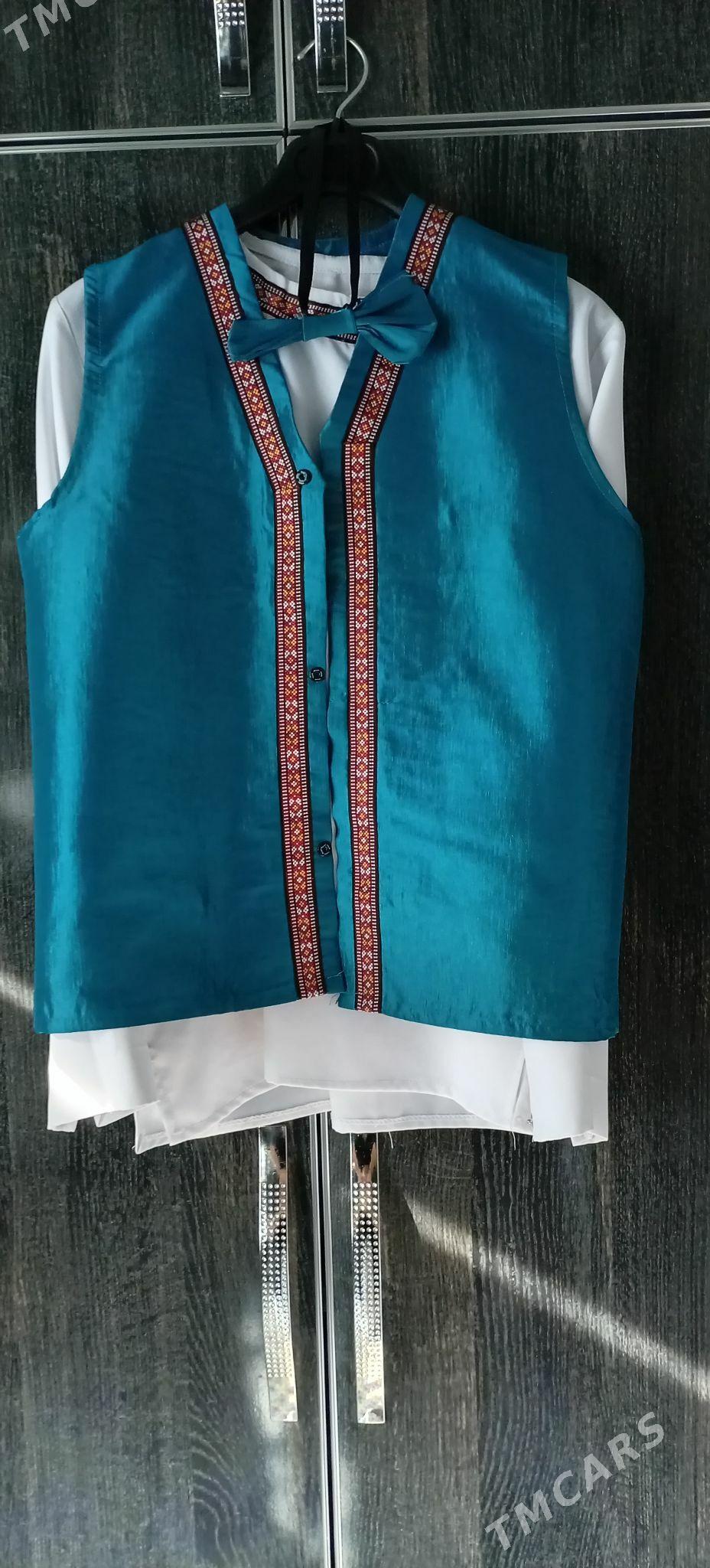 Çäk yaka koynek we kürtekçe - Хазар - img 2