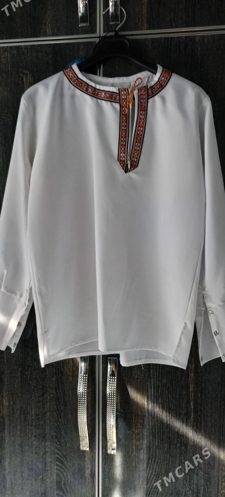 Çäk yaka koynek we kürtekçe - Хазар - img 1