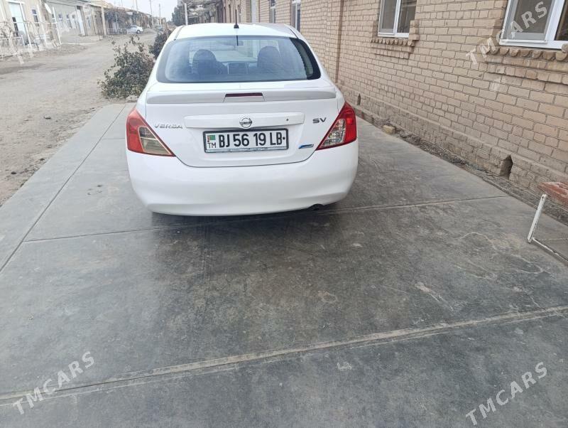 Nissan Versa 2012 - 110 000 TMT - Чарджоу - img 4