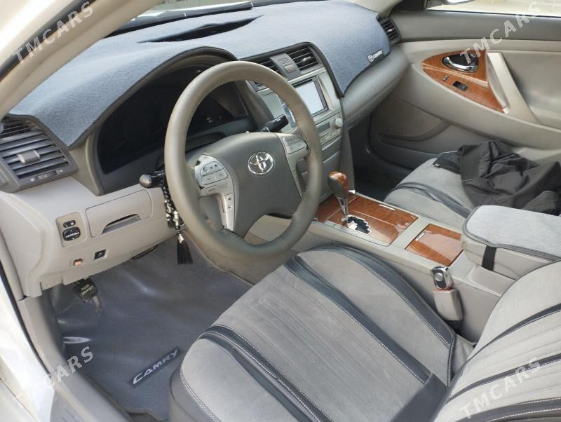 Toyota Camry 2010 - 230 000 TMT - Мары - img 5