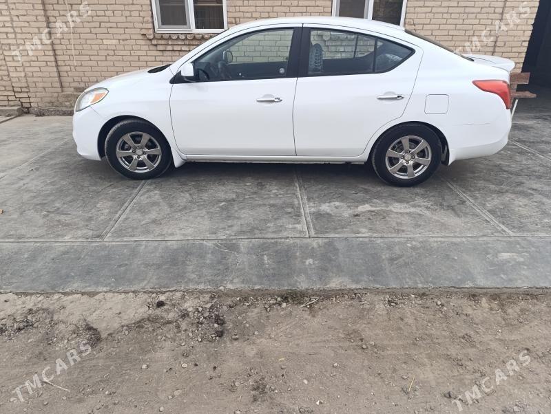 Nissan Versa 2012 - 110 000 TMT - Чарджоу - img 2