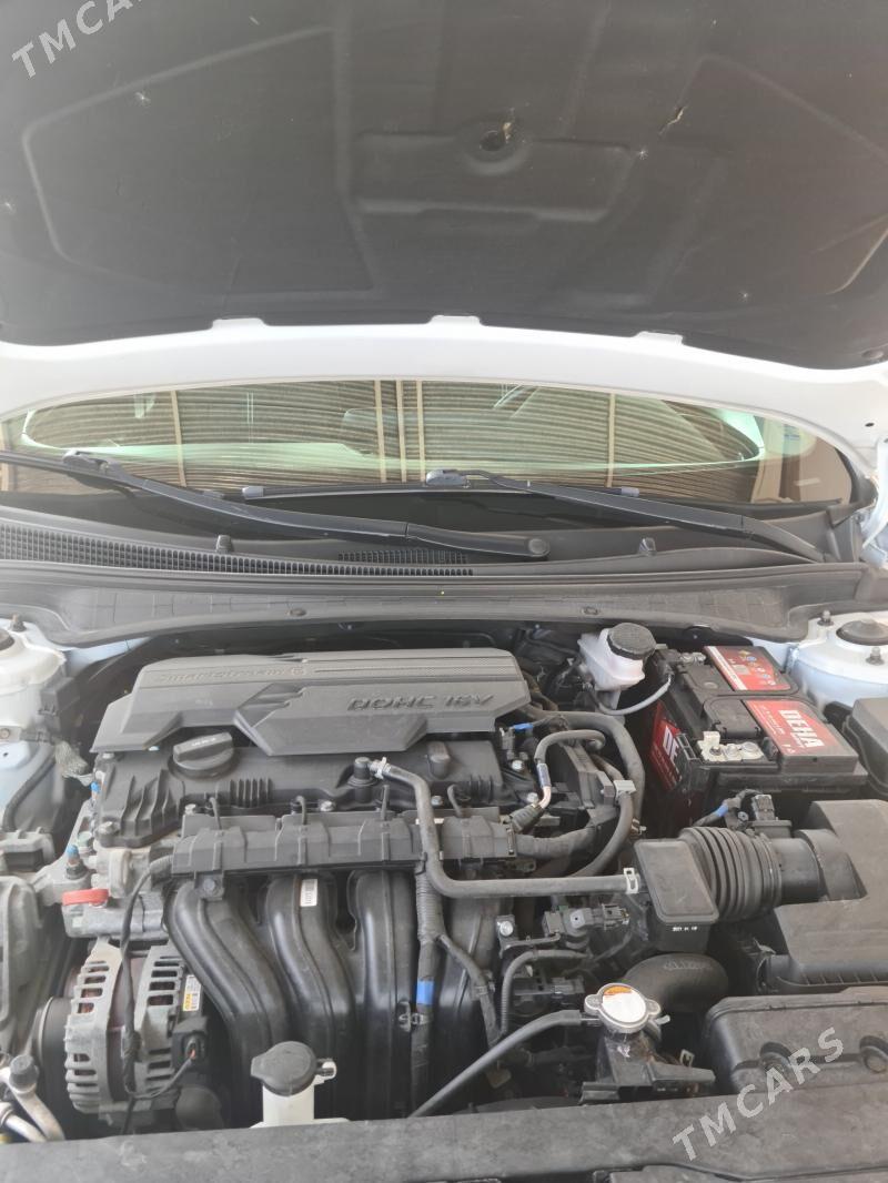 Hyundai Elantra 2021 - 238 000 TMT - Köşi - img 7