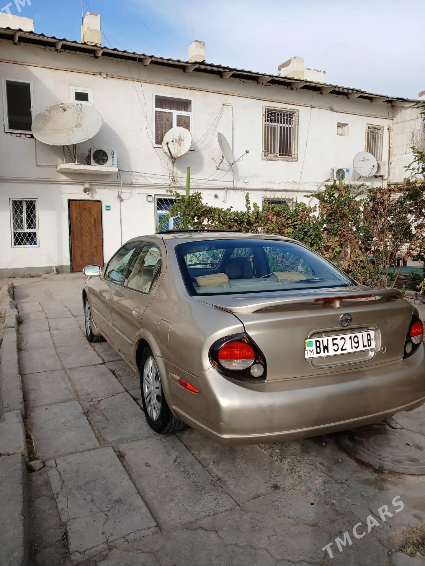 Nissan Maxima 2000 - 70 000 TMT - Туркменабат - img 4