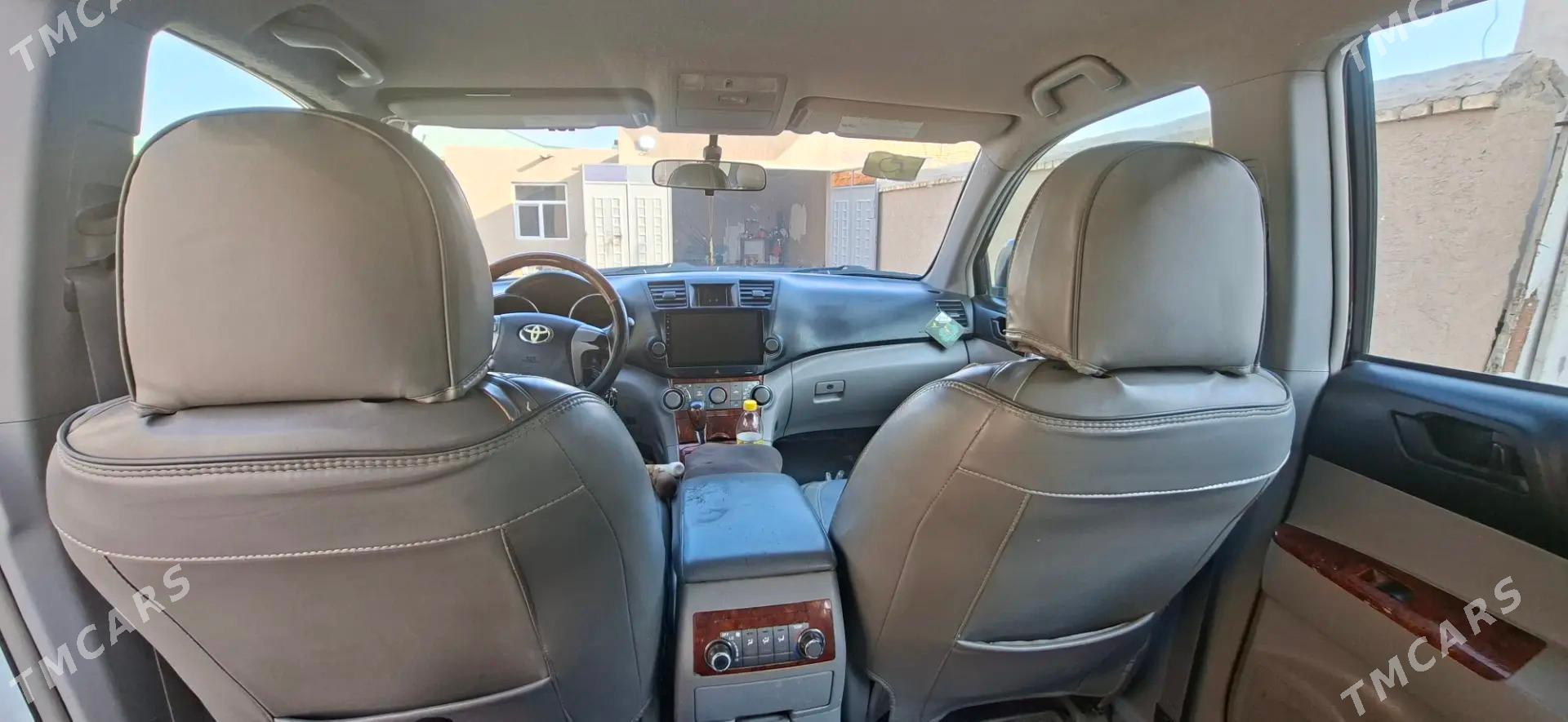 Toyota Highlander 2010 - 280 000 TMT - Дашогуз - img 6