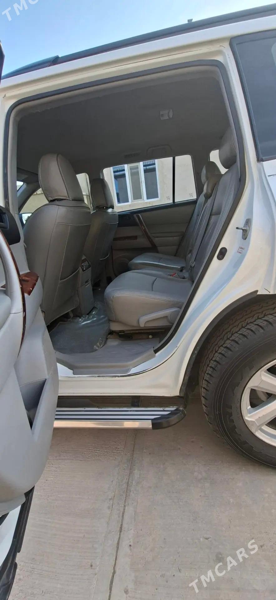 Toyota Highlander 2010 - 280 000 TMT - Дашогуз - img 5