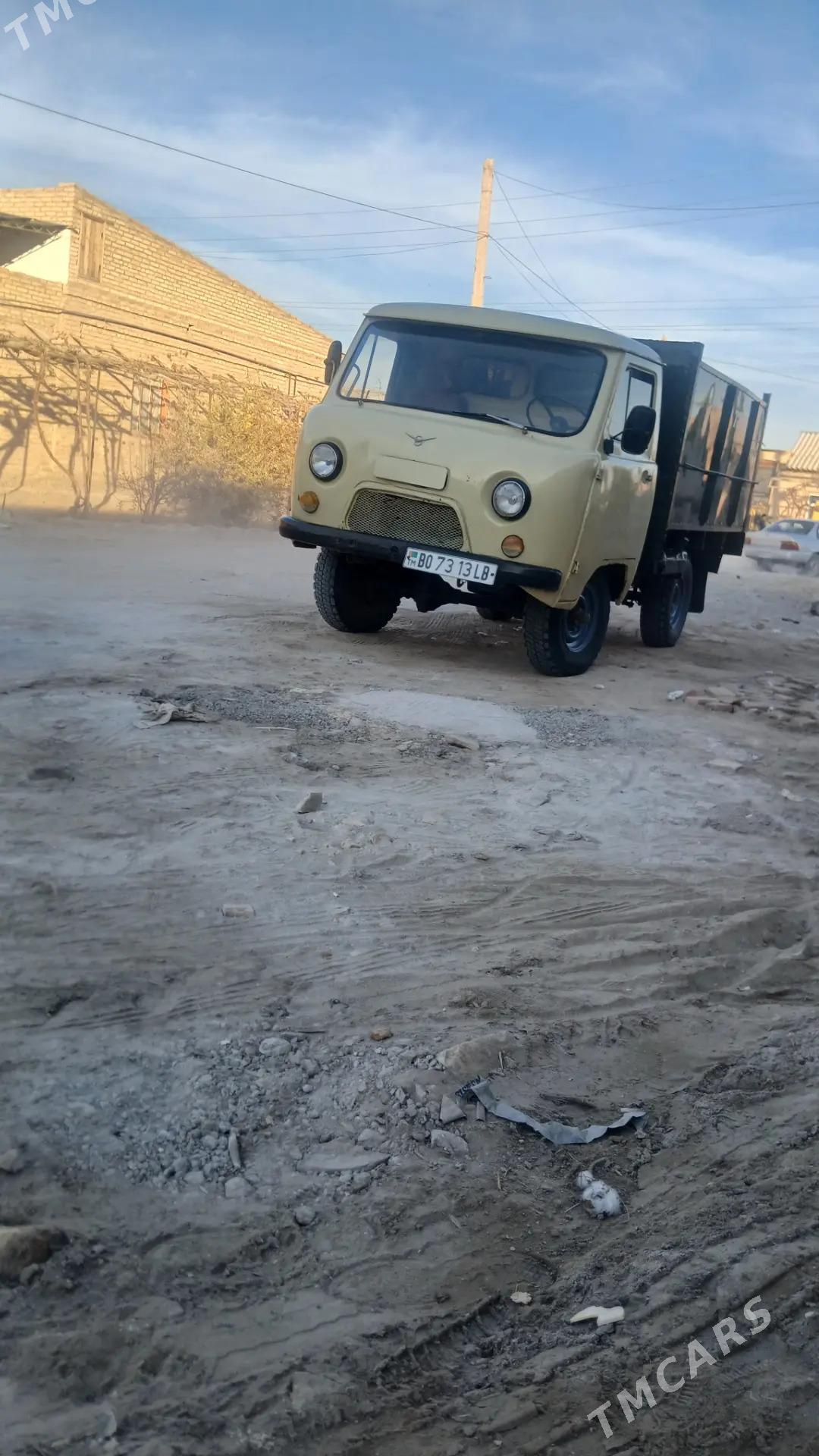 UAZ 469 1981 - 45 000 TMT - Дянев - img 2