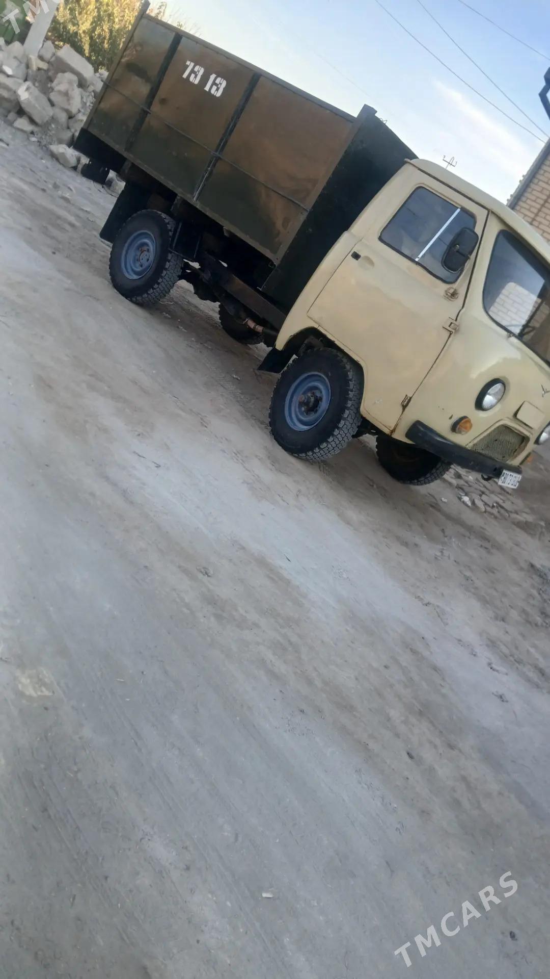 UAZ 469 1981 - 45 000 TMT - Дянев - img 5