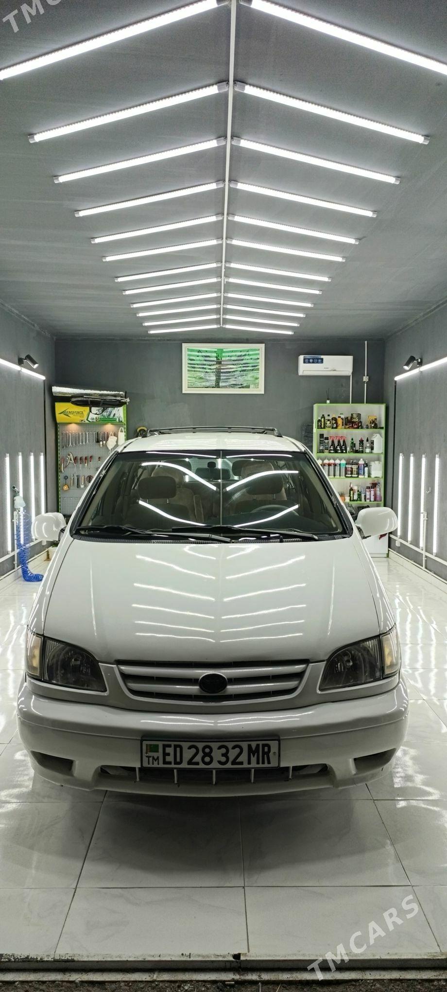 Toyota Sienna 2002 - 160 000 TMT - Мургап - img 1
