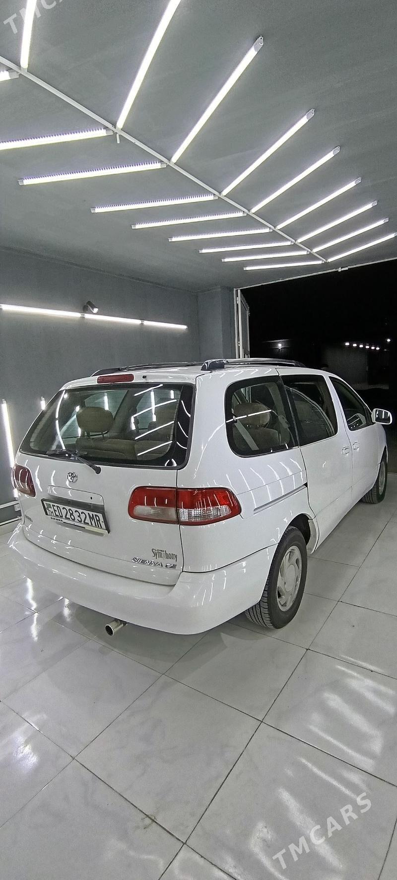 Toyota Sienna 2002 - 160 000 TMT - Мургап - img 4