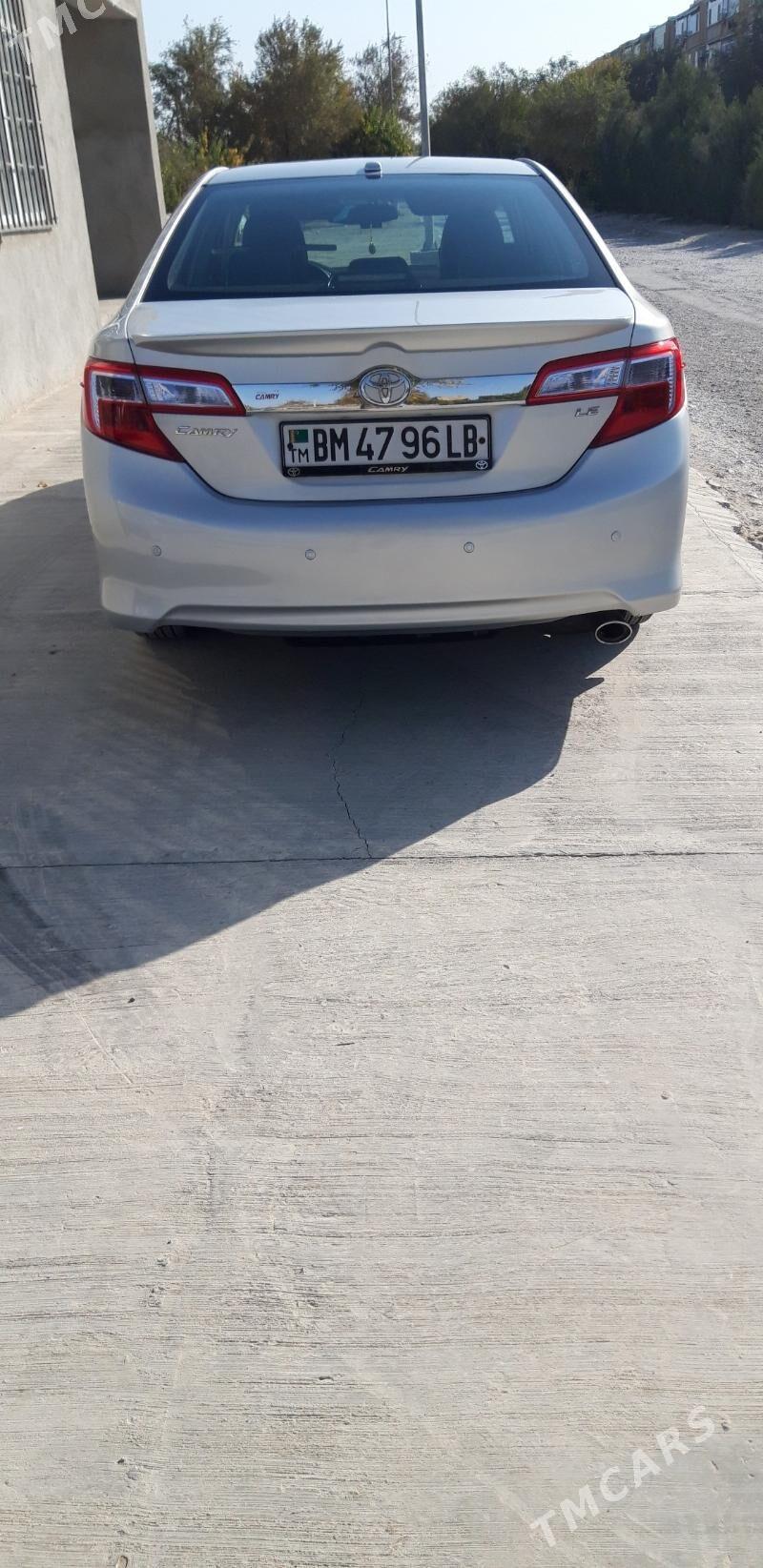 Toyota Camry 2012 - 195 000 TMT - Сейди - img 3