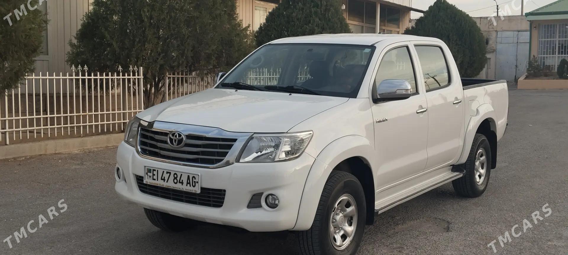 Toyota Hilux 2014 - 430 000 TMT - Türkmenabat - img 3