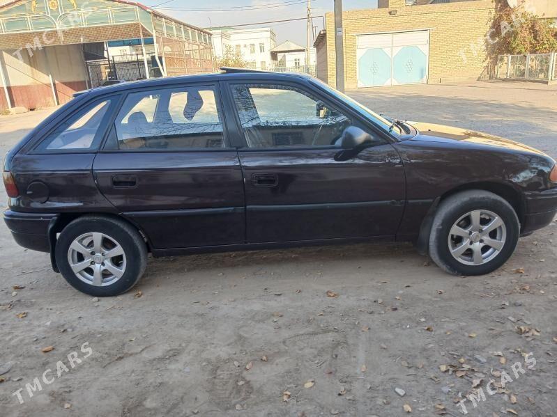 Opel Astra 1992 - 45 000 TMT - Мары - img 3