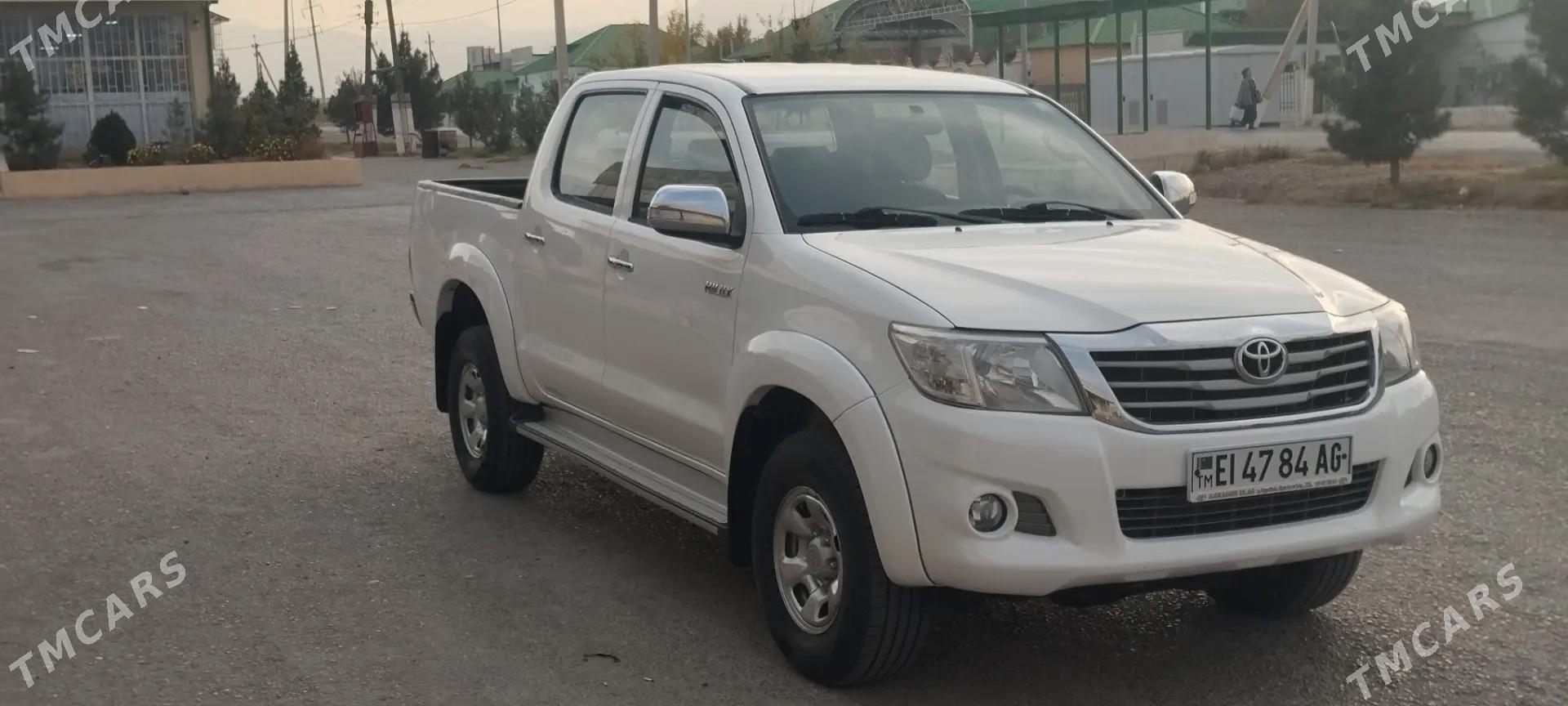 Toyota Hilux 2014 - 430 000 TMT - Türkmenabat - img 1