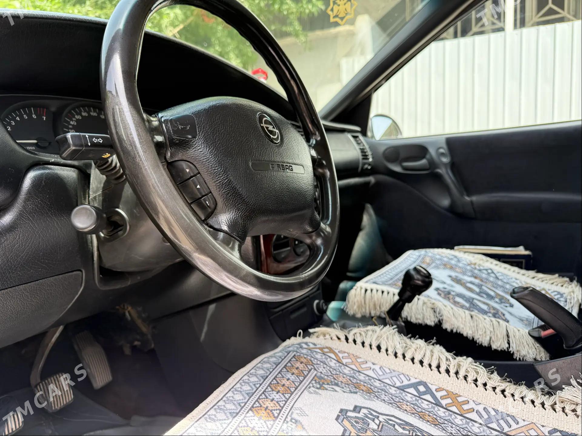 Opel Vectra 1998 - 65 000 TMT - Мары - img 1