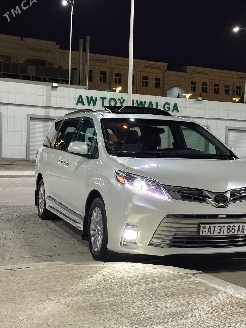 Toyota Sienna 2018 - 388 000 TMT - Мир 7 - img 6