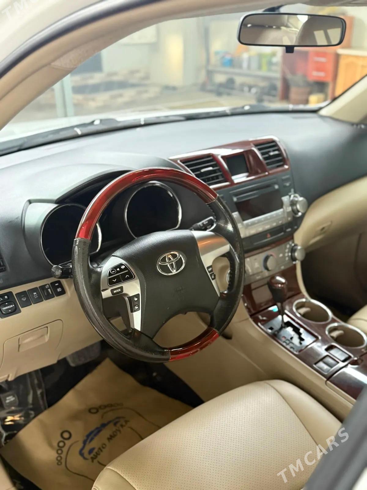 Toyota Highlander 2011 - 340 000 TMT - Aşgabat - img 9