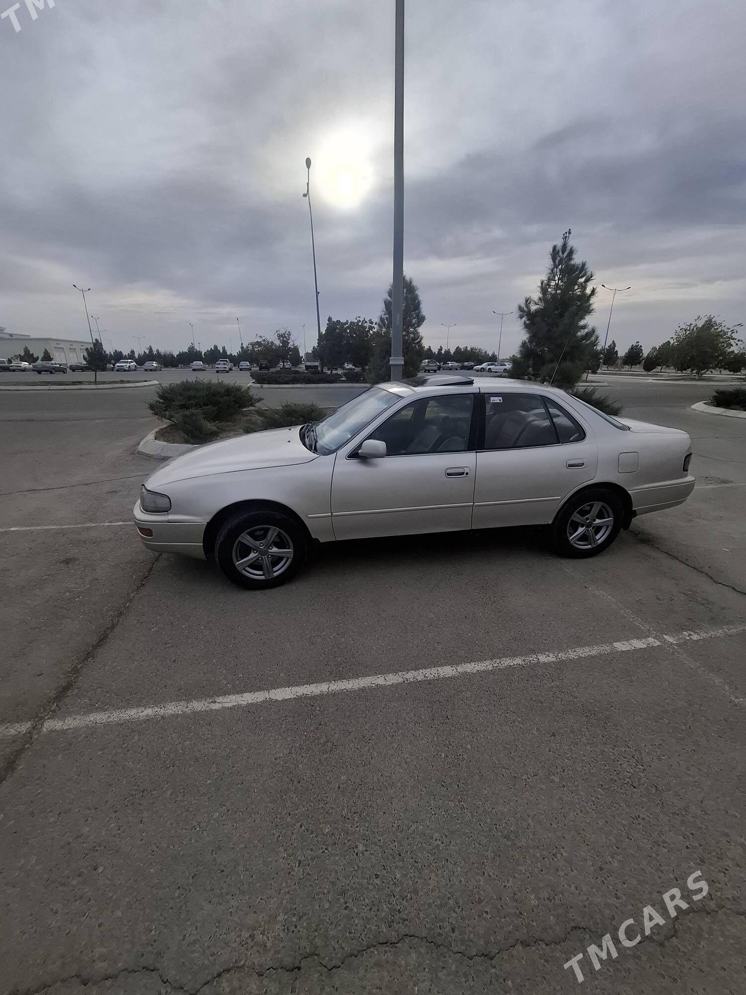 Toyota Camry 1994 - 110 000 TMT - Туркменабат - img 7