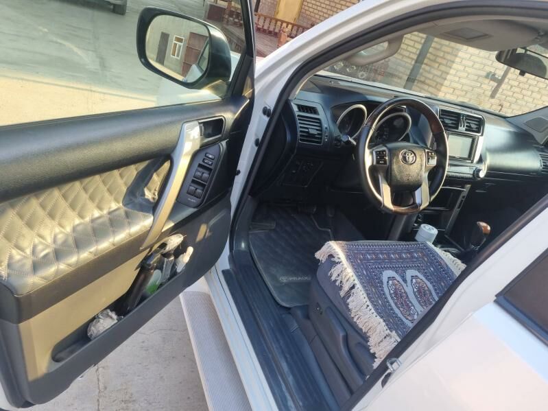 Toyota Land Cruiser Prado 2010 - 490 000 TMT - Gumdag - img 5