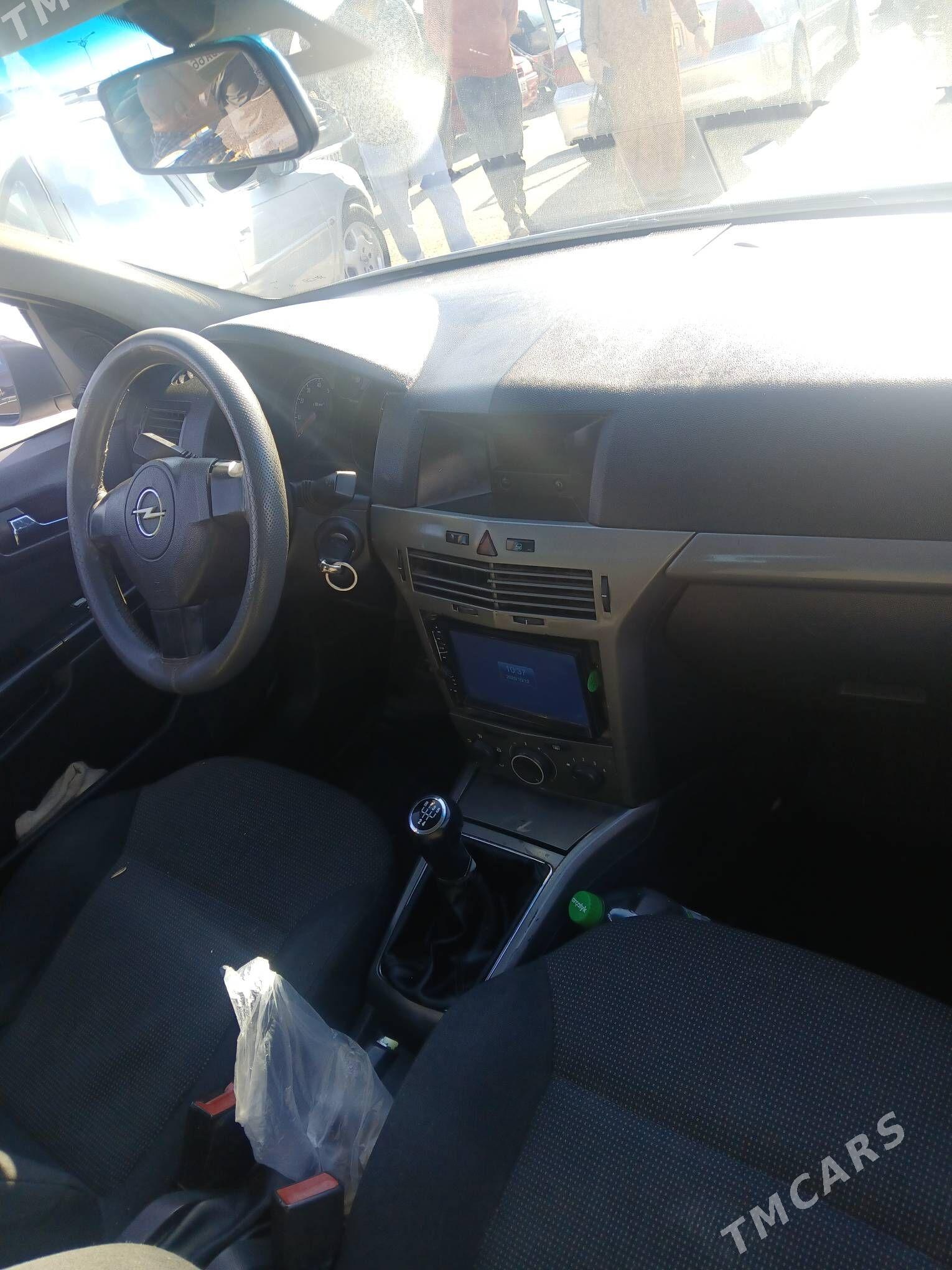 Opel Astra 2005 - 110 000 TMT - Дашогуз - img 4