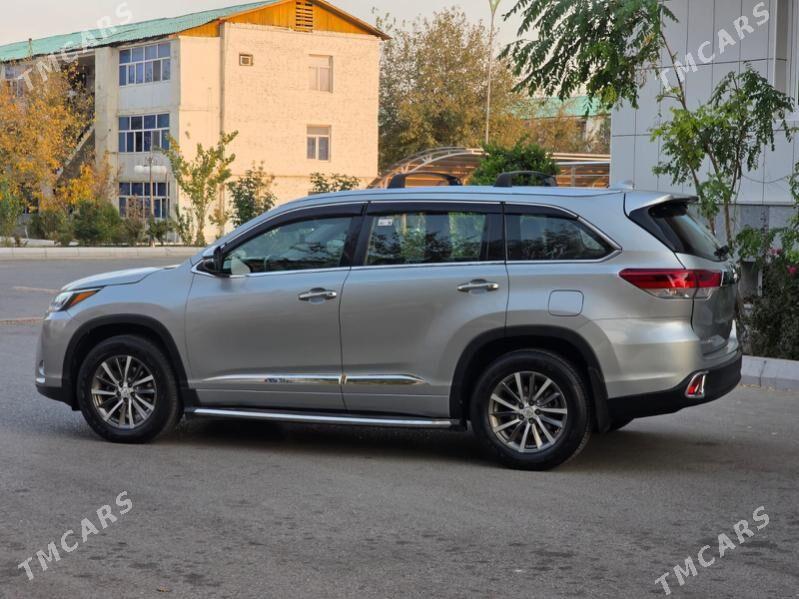 Toyota Highlander 2018 - 420 000 TMT - Ашхабад - img 2