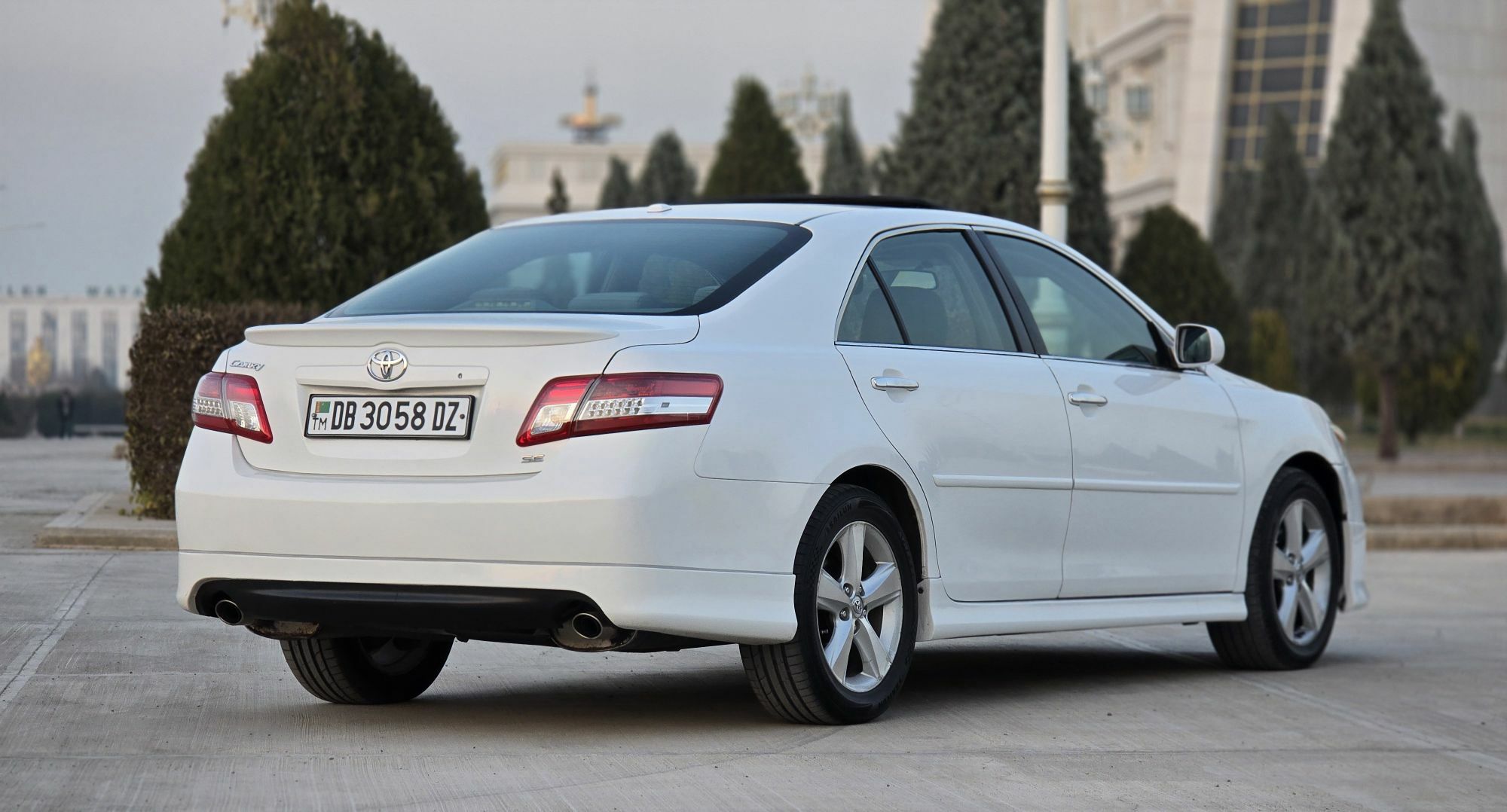 Toyota Camry 2010 - 235 000 TMT - Дашогуз - img 3