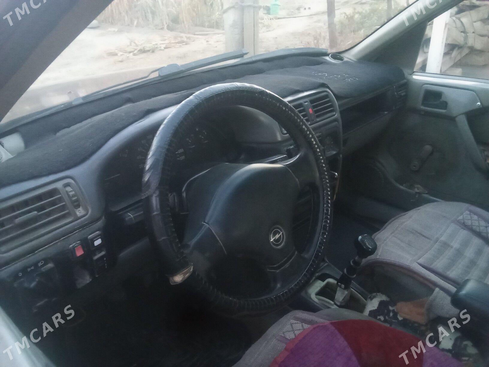 Opel Vectra 1990 - 23 000 TMT - Туркменгала - img 3