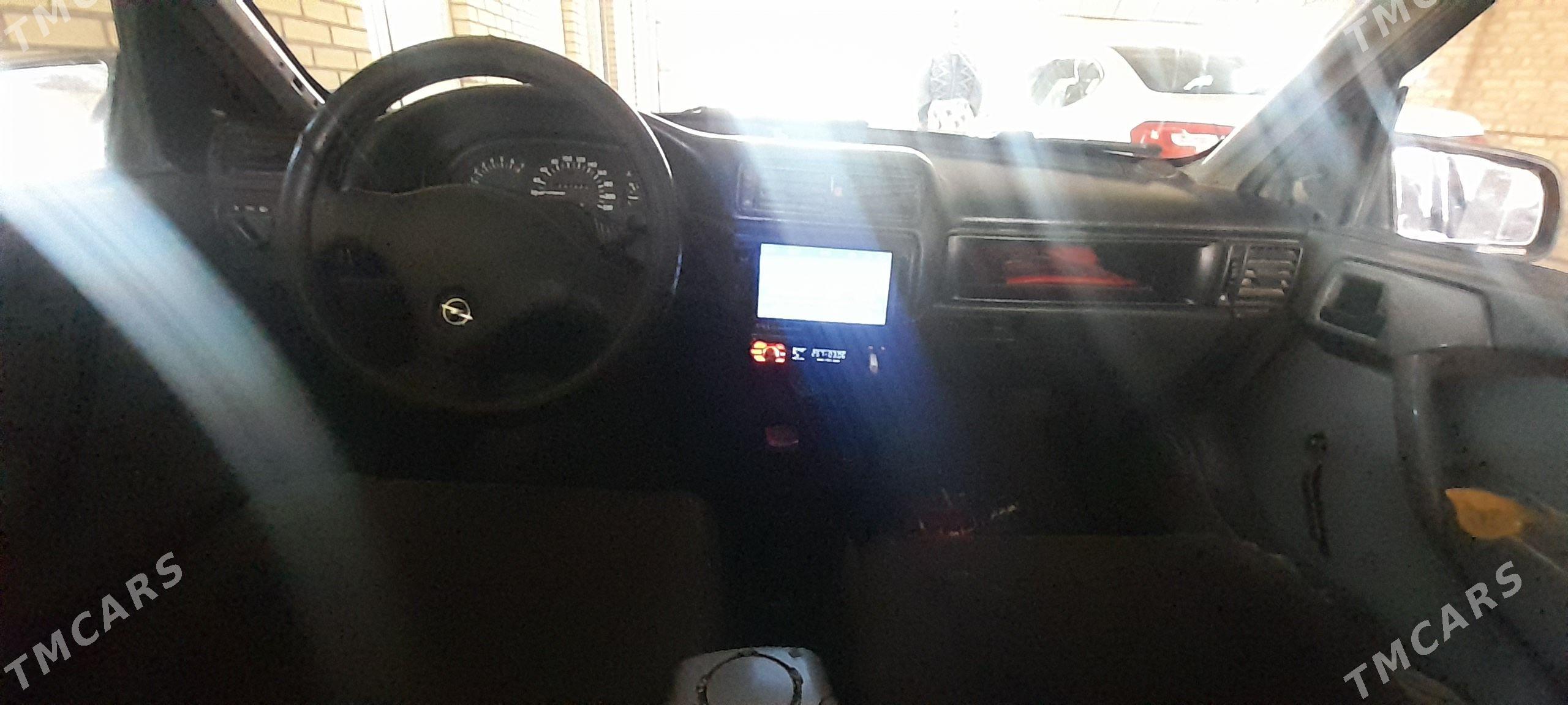 Opel Vectra 1991 - 33 000 TMT - Векильбазар - img 7