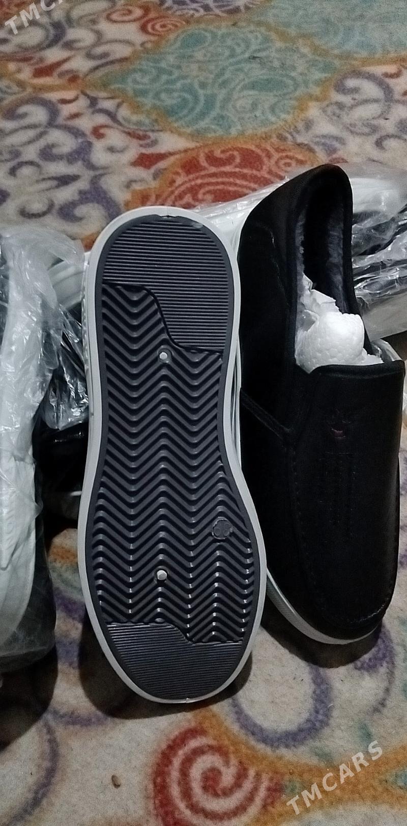 iciy tuyliy makasina - Gurbansoltan Eje - img 2