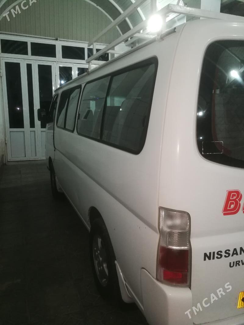 Nissan Urvan 2004 - 140 000 TMT - Мары - img 6