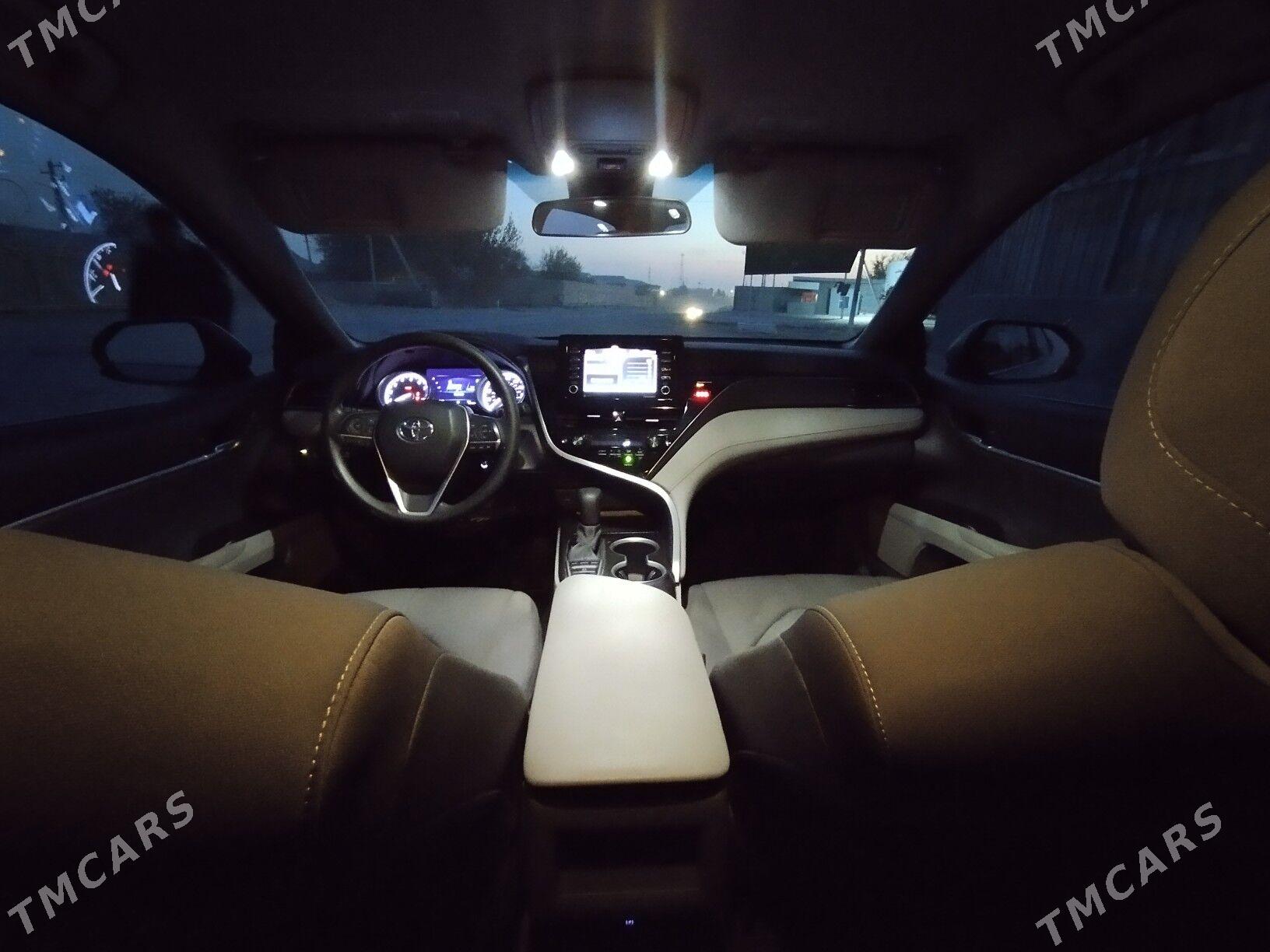 Toyota Camry 2023 - 280 000 TMT - Ýolöten - img 2
