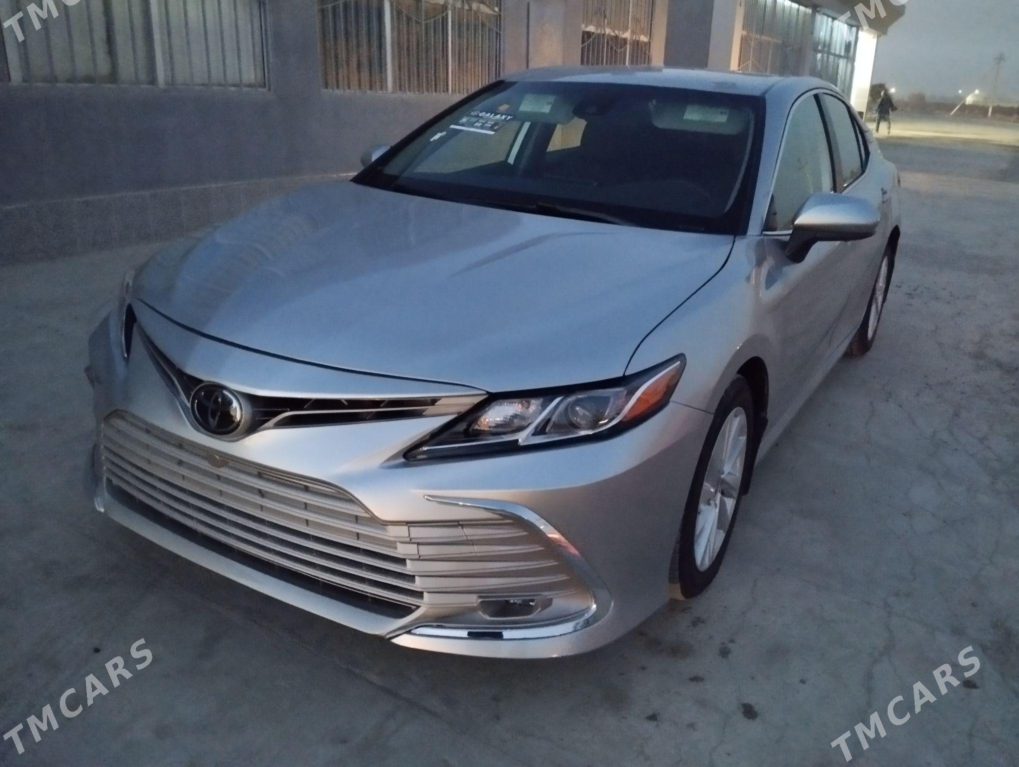 Toyota Camry 2023 - 280 000 TMT - Ýolöten - img 4