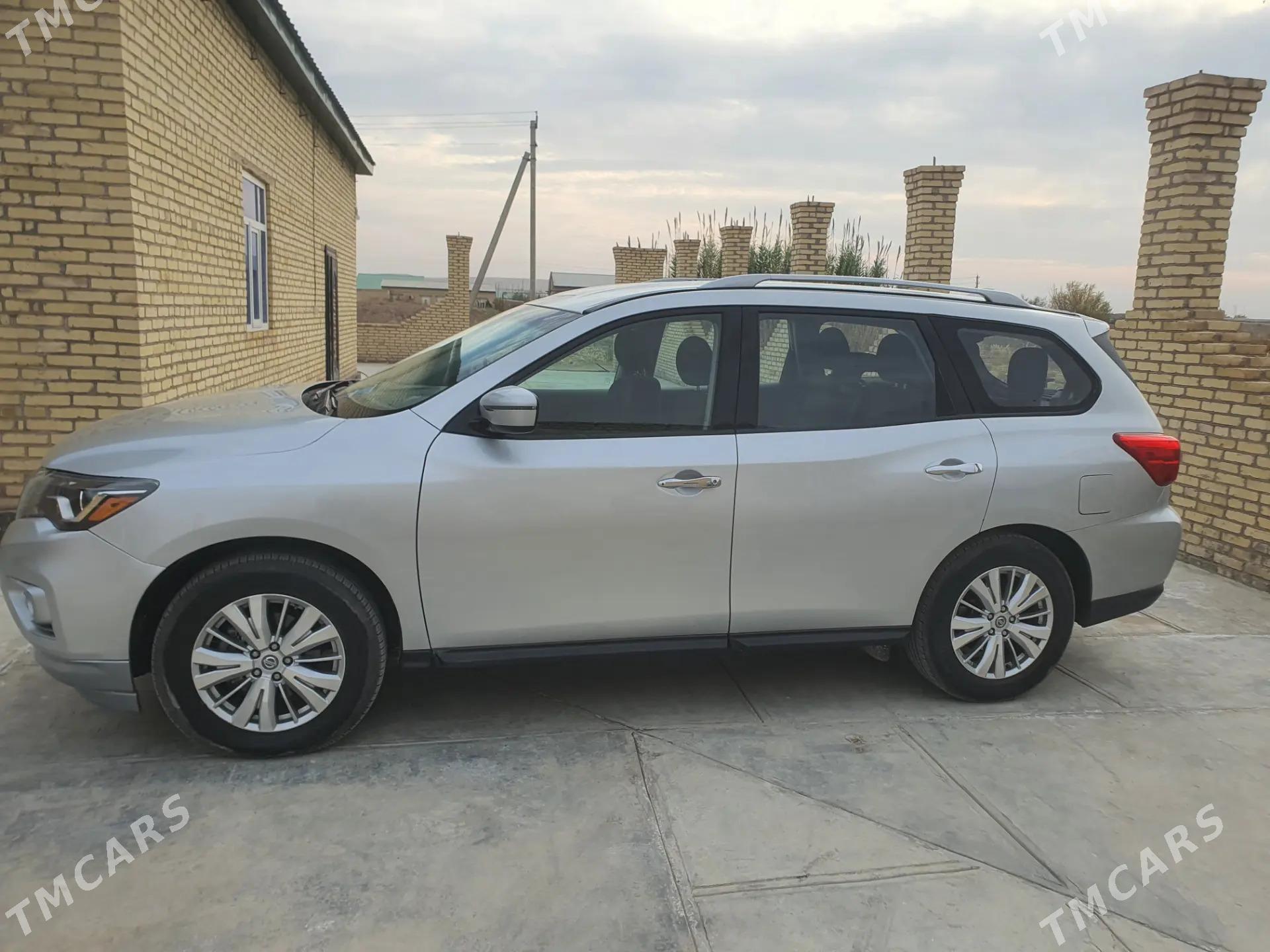 Nissan Pathfinder 2020 - 300 000 TMT - Seýdi - img 4