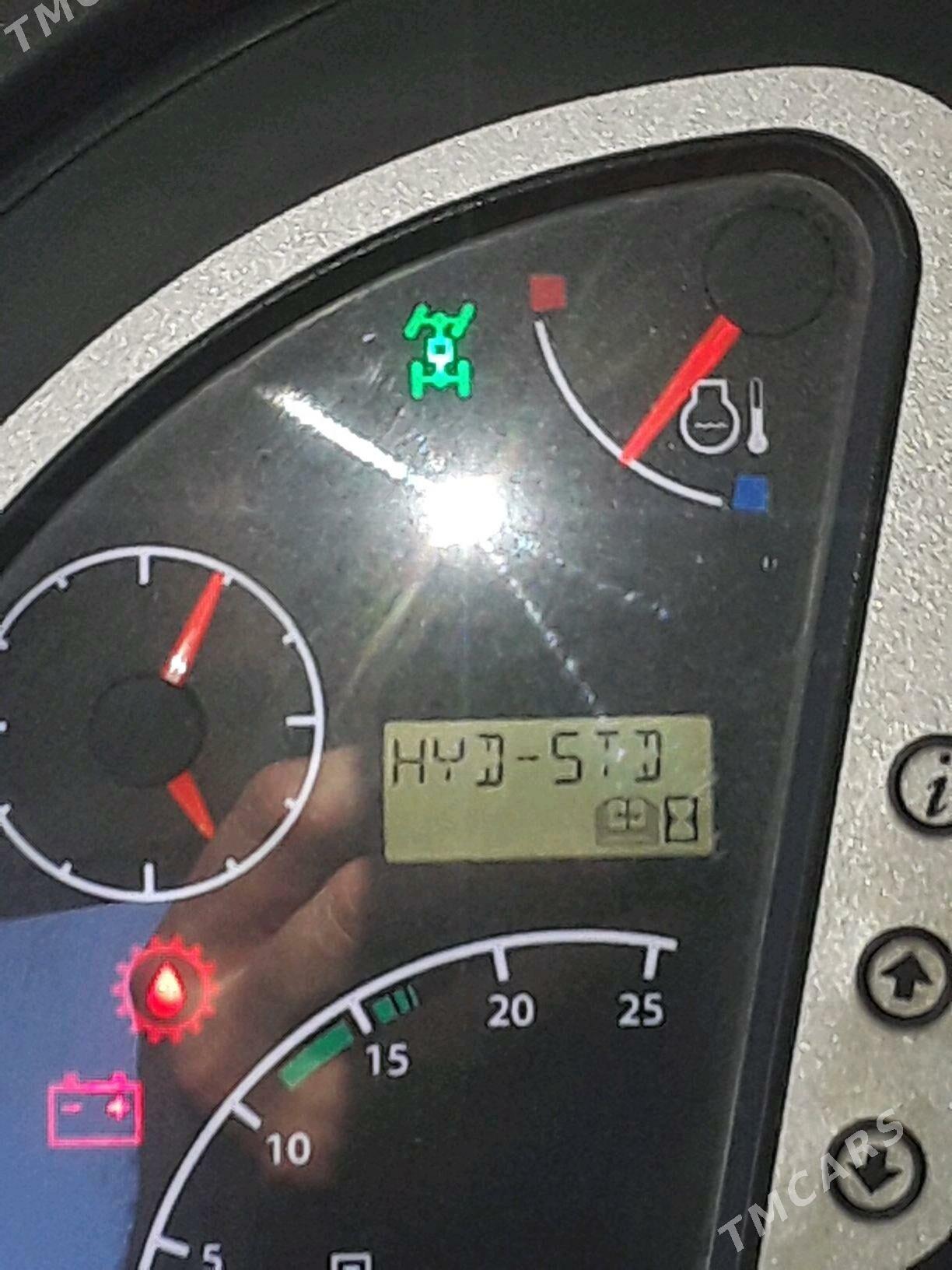 JCB 4CX ECO 2014 - 1 100 000 TMT - Mary - img 4