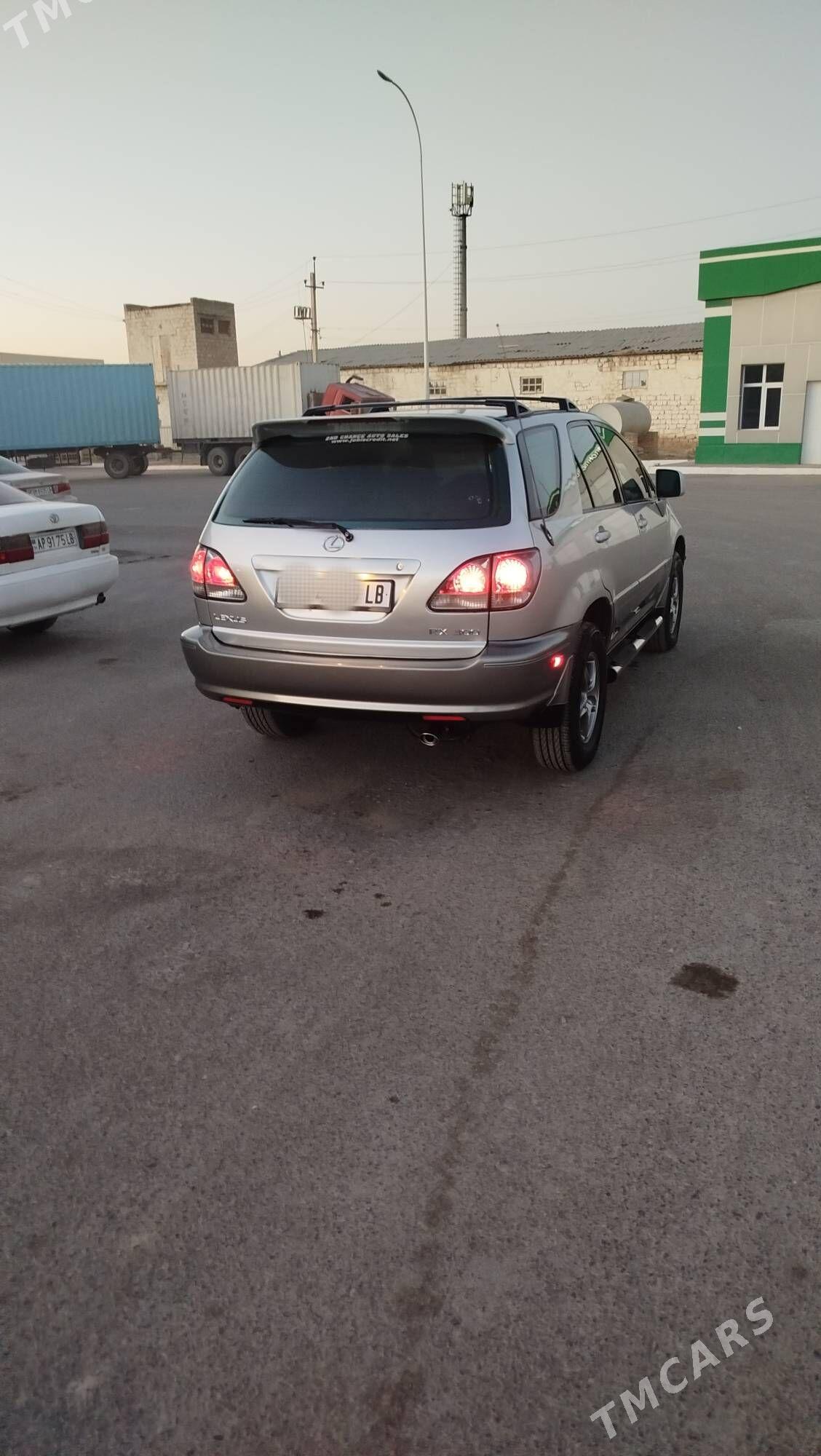 Lexus RX 300 2003 - 220 000 TMT - Керки - img 7