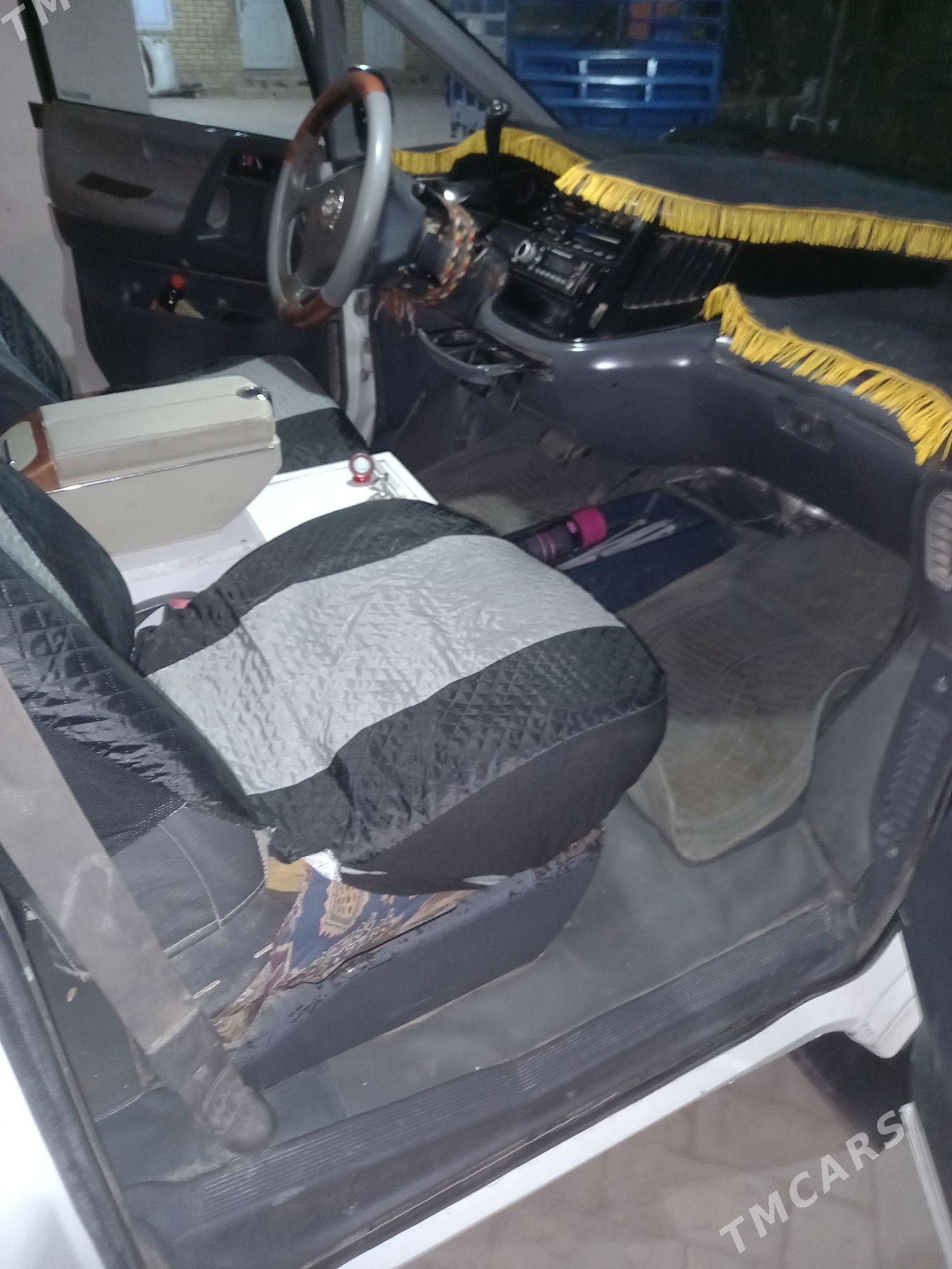 Toyota Previa 1992 - 78 000 TMT - Халач - img 7