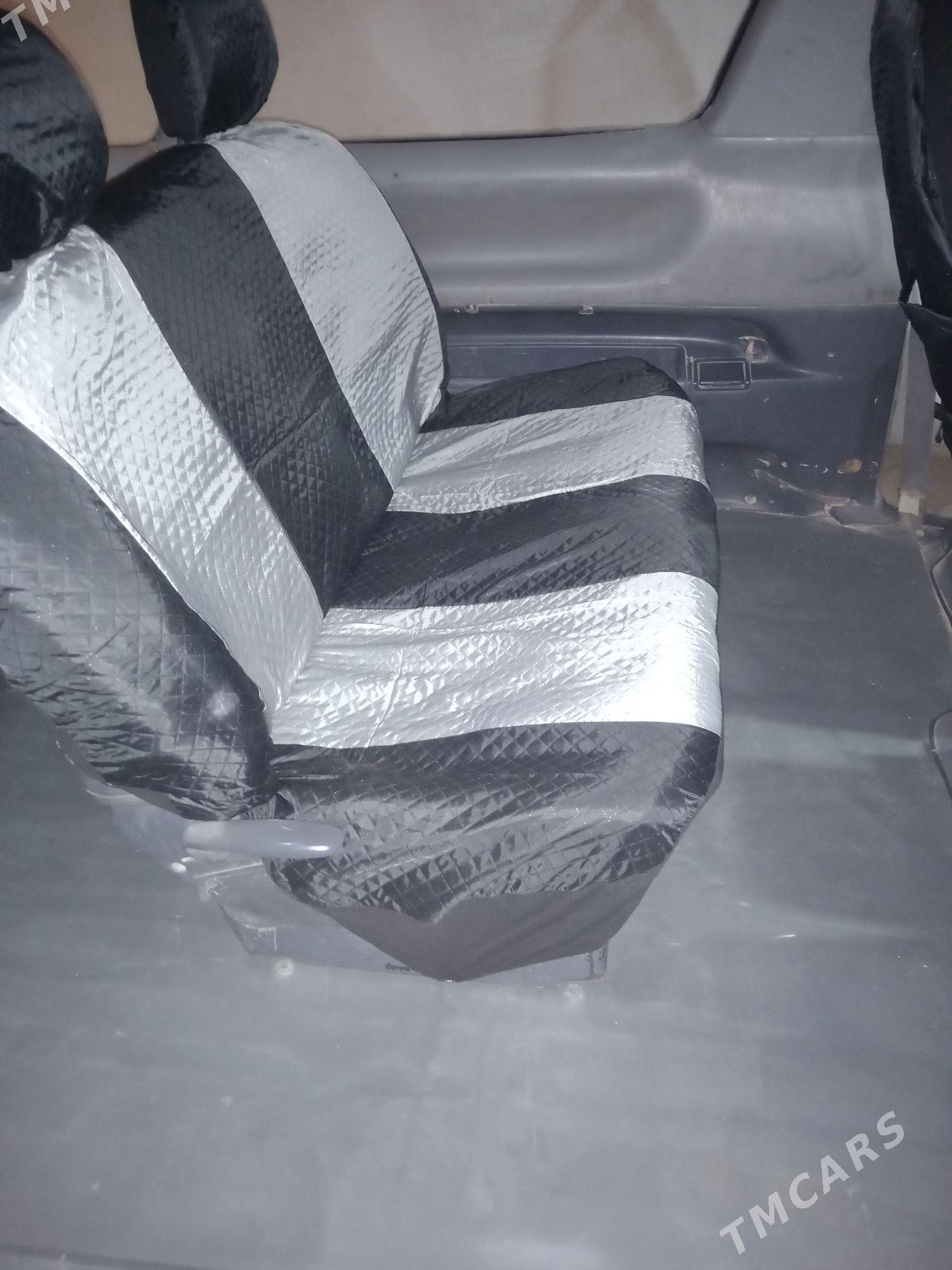 Toyota Previa 1992 - 78 000 TMT - Халач - img 9