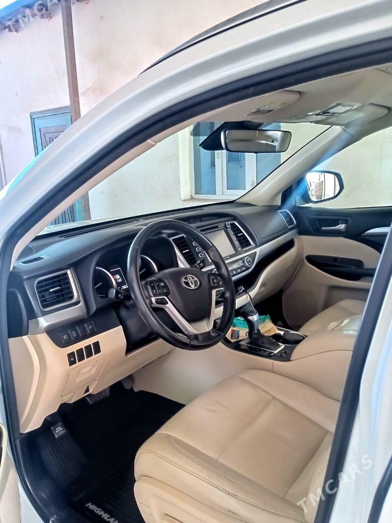 Toyota Highlander 2018 - 495 000 TMT - Гурбансолтан Едже - img 2