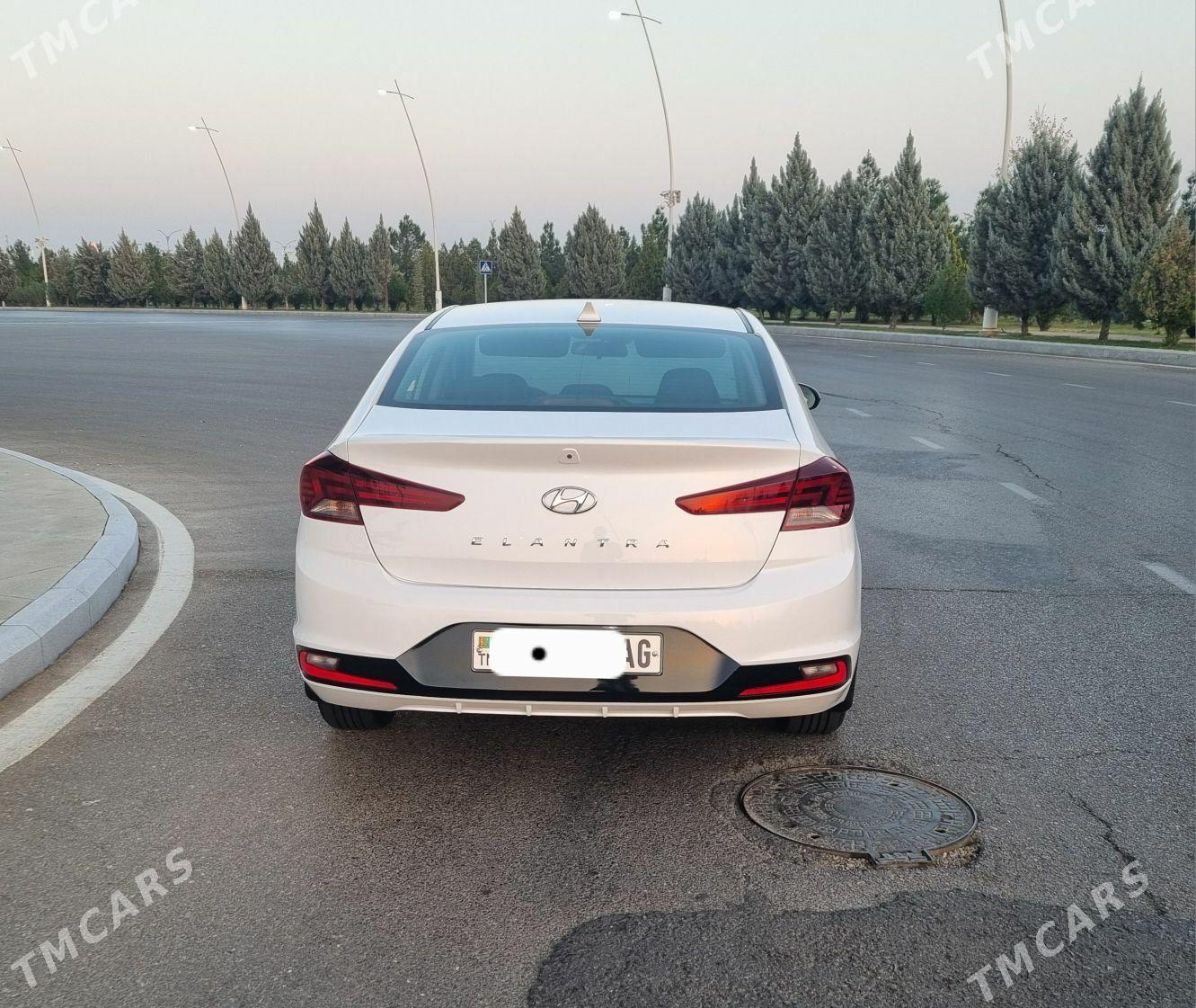 Hyundai Elantra 2020 - 230 000 TMT - Aşgabat - img 4