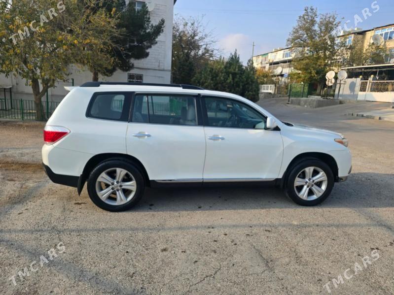 Toyota Highlander 2013 - 320 000 TMT - Türkmenbaşy - img 4