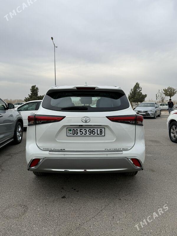 Toyota Highlander 2020 - 700 000 TMT - Туркменабат - img 4