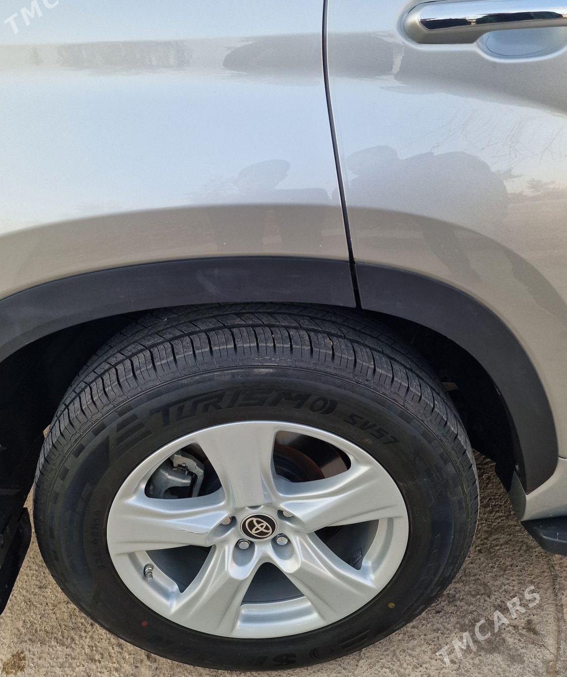 Toyota Highlander 2021 - 498 000 TMT - Дашогуз - img 6