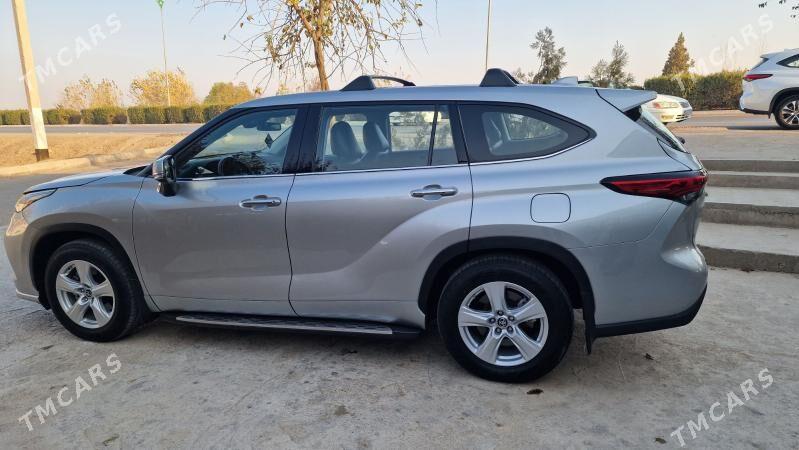 Toyota Highlander 2021 - 498 000 TMT - Дашогуз - img 4